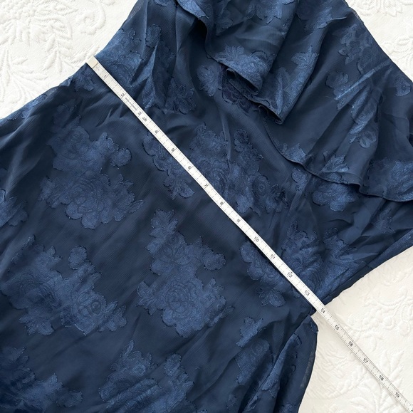 NWOT Lulus Pretty Perfect Navy Burnout Floral Off-The-Shoulder Midi Dress Medium - Picture 7 of 7